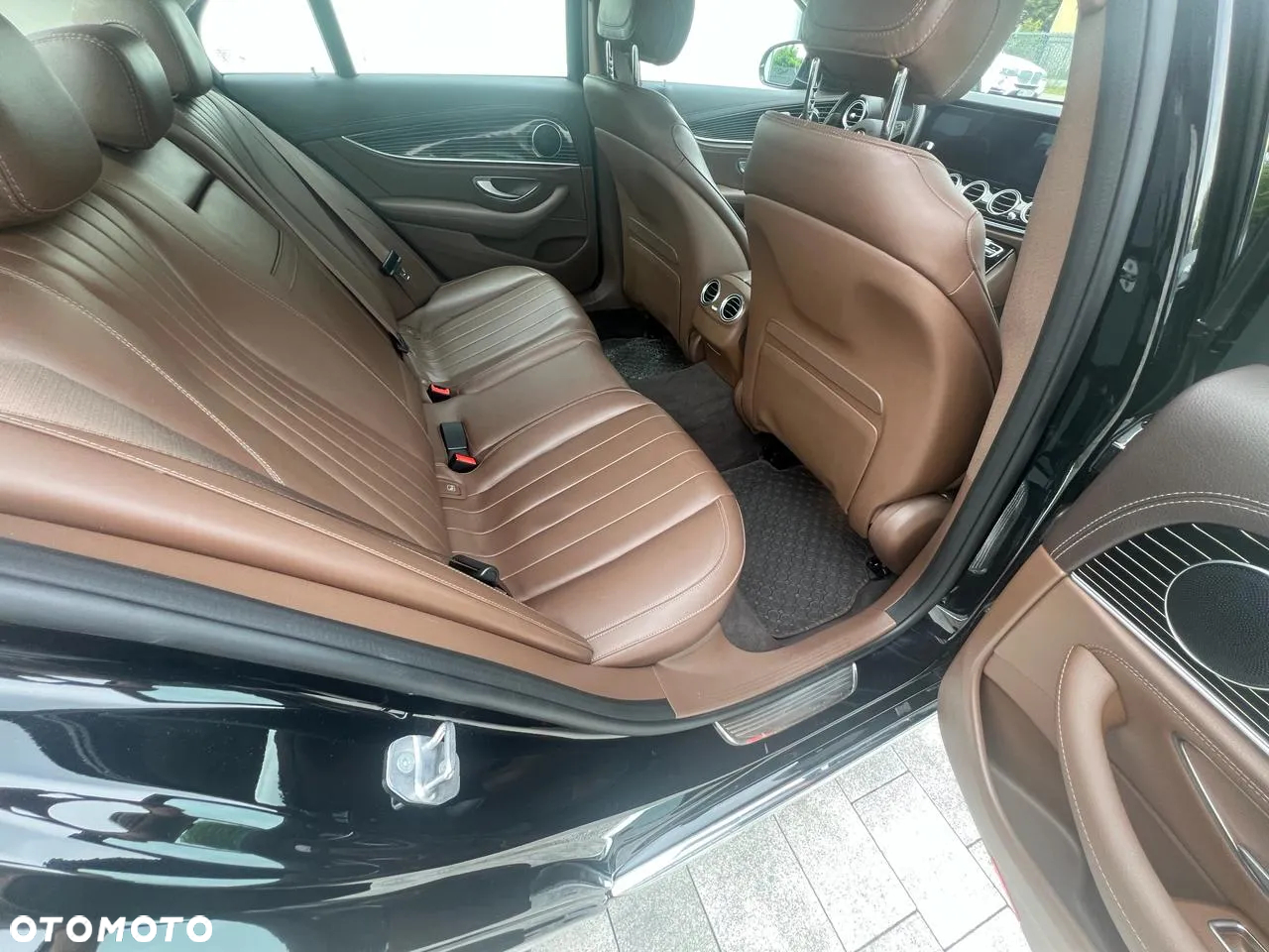 Mercedes-Benz Klasa E 220 d 4-Matic 9G-TRONIC - 10
