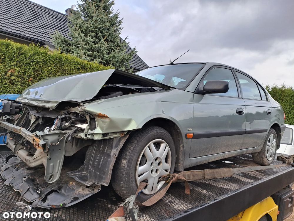 Toyota Avensis 1.6 VVT-i 110KM skrzynia biegów - 1