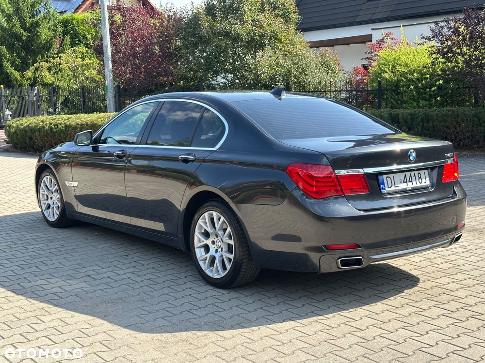 BMW Seria 7 740i - 15