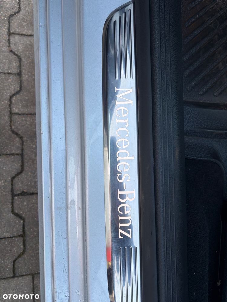 Mercedes-Benz Klasa E 220 d 4-Matic Avantgarde - 5