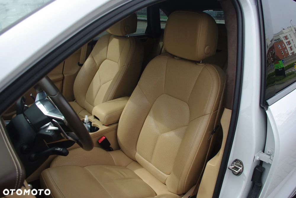 Porsche Macan - 11