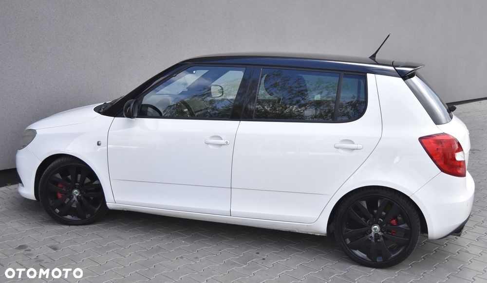 Skoda Fabia 1.4 TSI DSG RS - 15