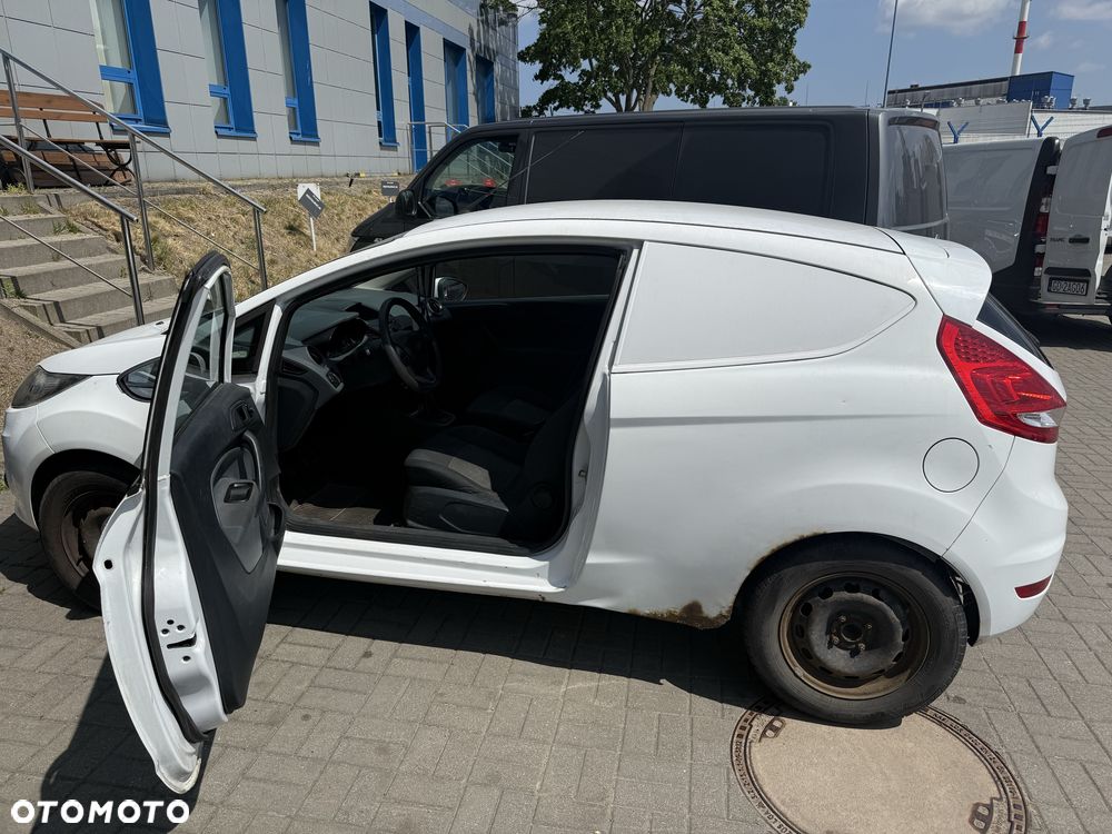 Ford Fiesta - 4