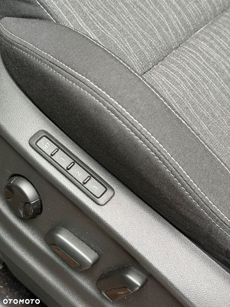 Skoda Karoq 2.0 TDI SCR 4x4 Style DSG - 18