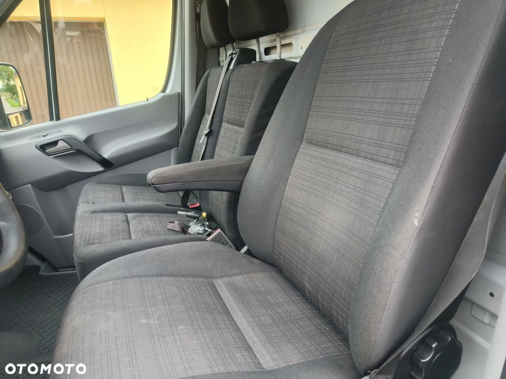 Mercedes-Benz Sprinter - 35