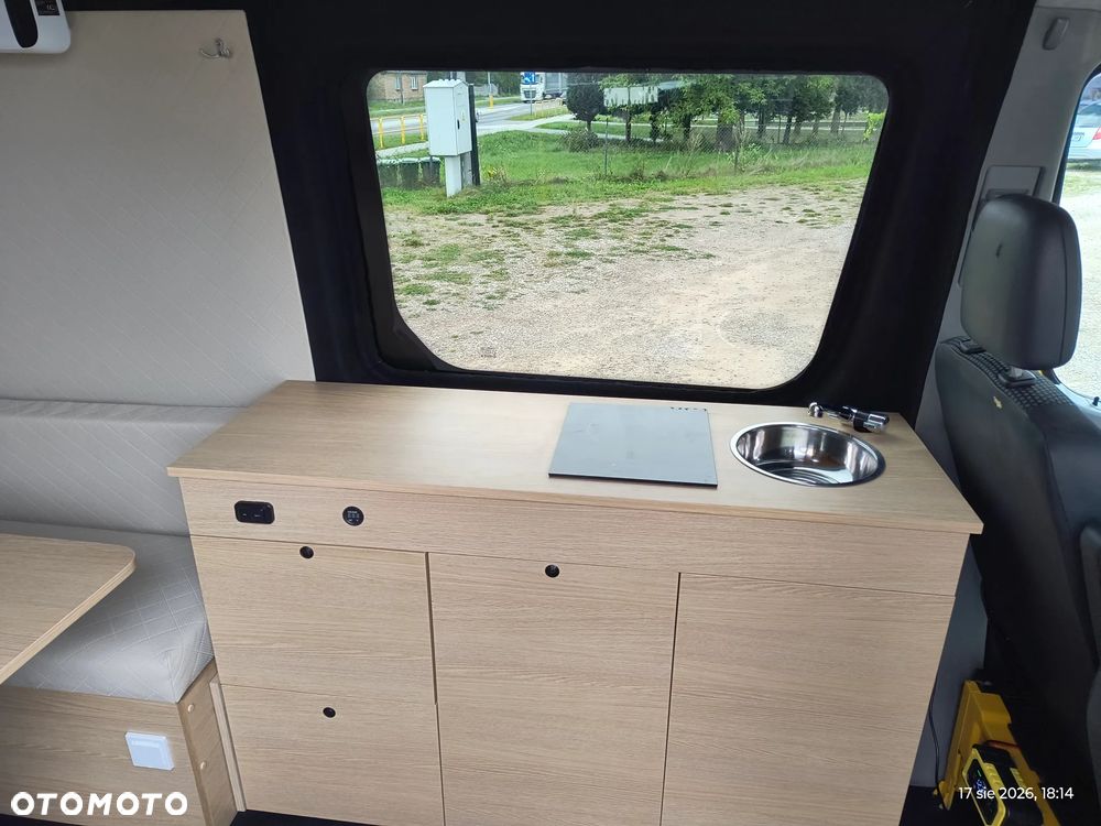 Mercedes-Benz sprinter - 10