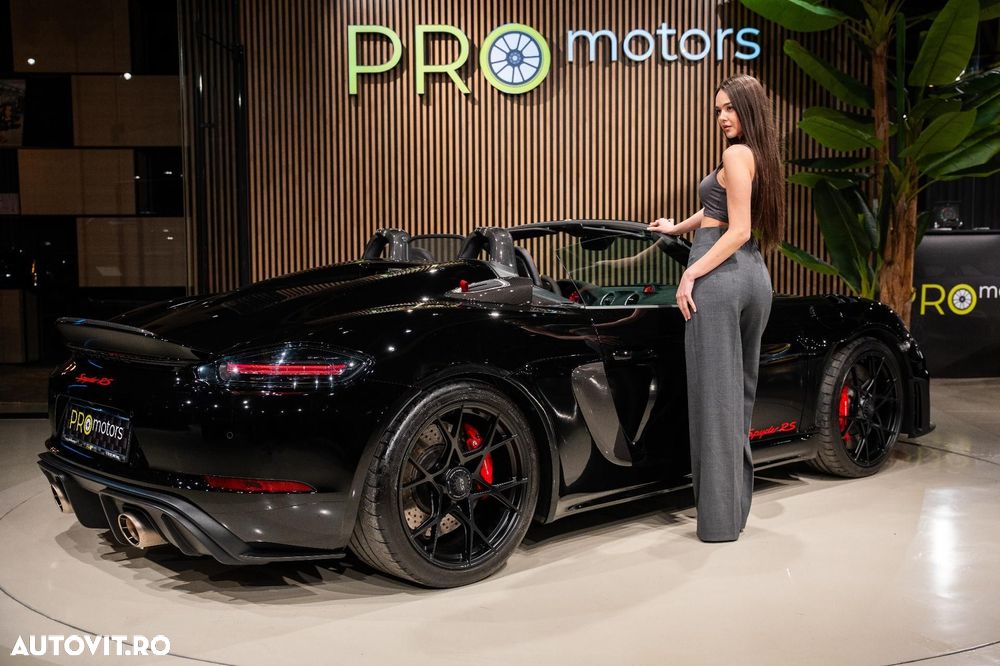 Porsche Boxster 718 Spyder RS - 11