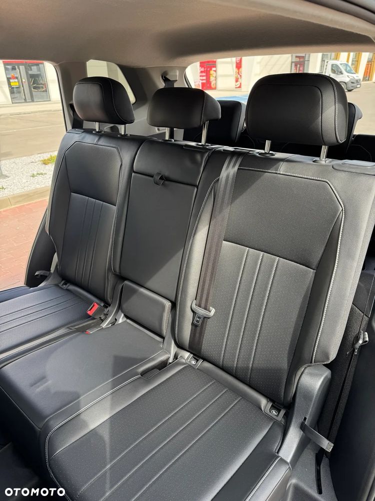 Volkswagen Tiguan Allspace - 12