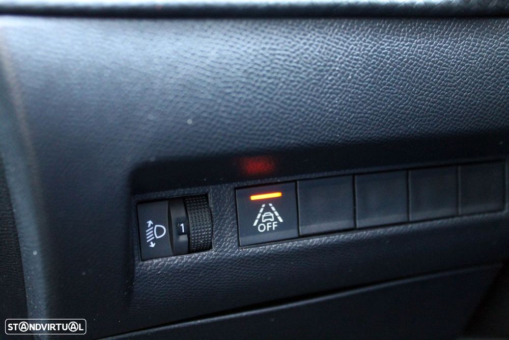 Peugeot 208 1.2 PureTech Allure Pack EAT8 - 6