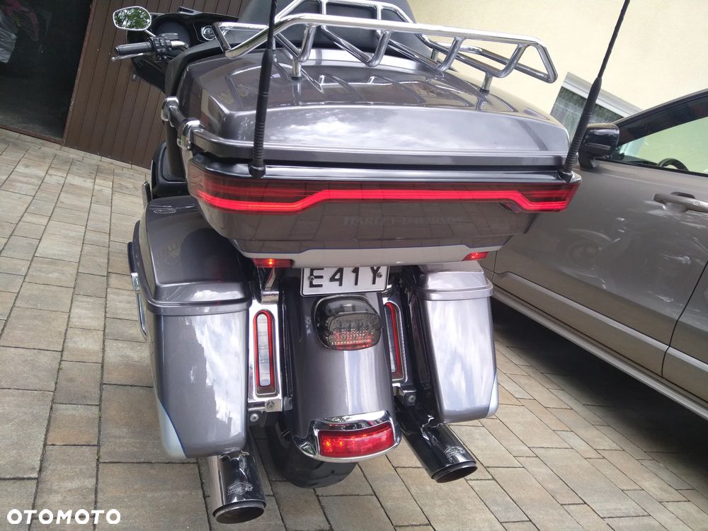 Harley-Davidson FLHTCU Ultra - 2