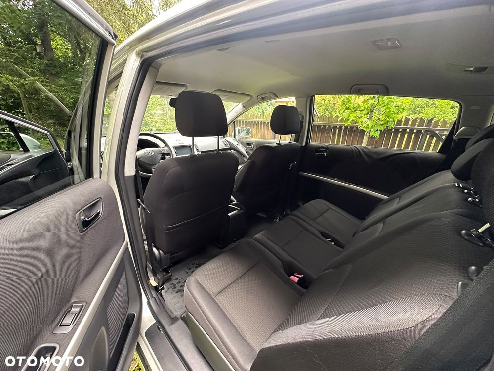 Toyota Corolla Verso - 18