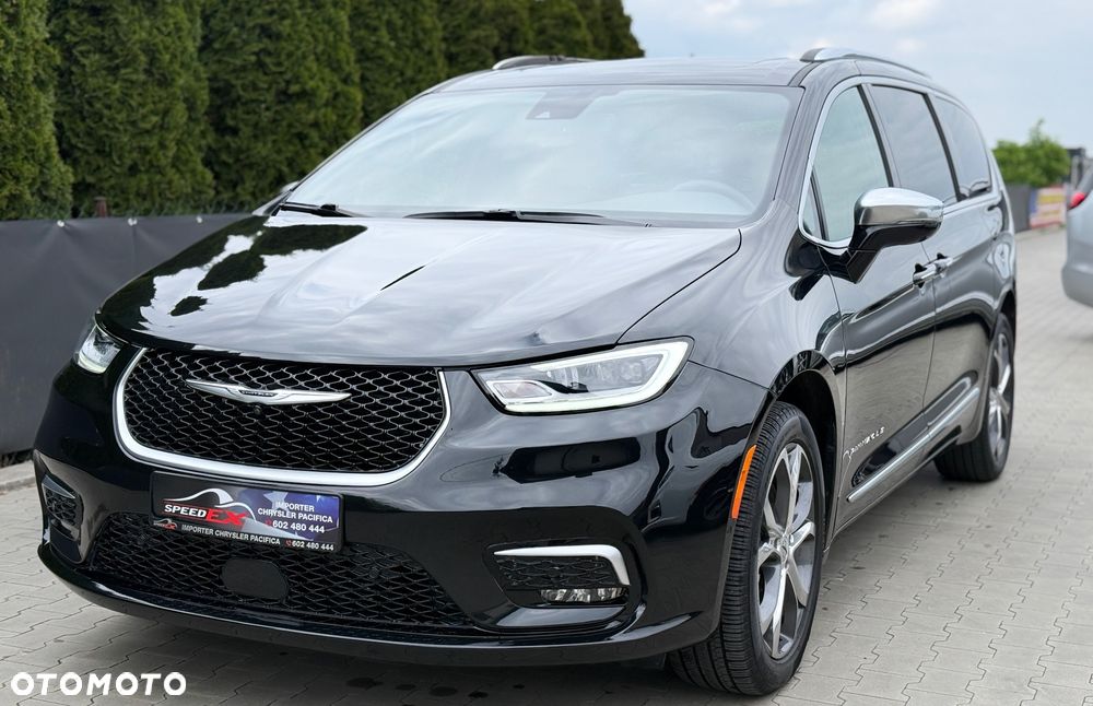 Chrysler Pacifica - 1
