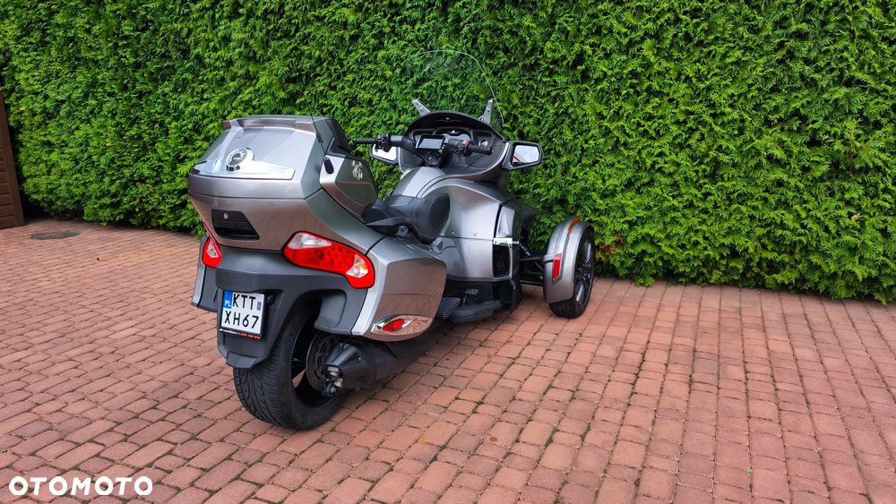 Can-Am Spyder - 4
