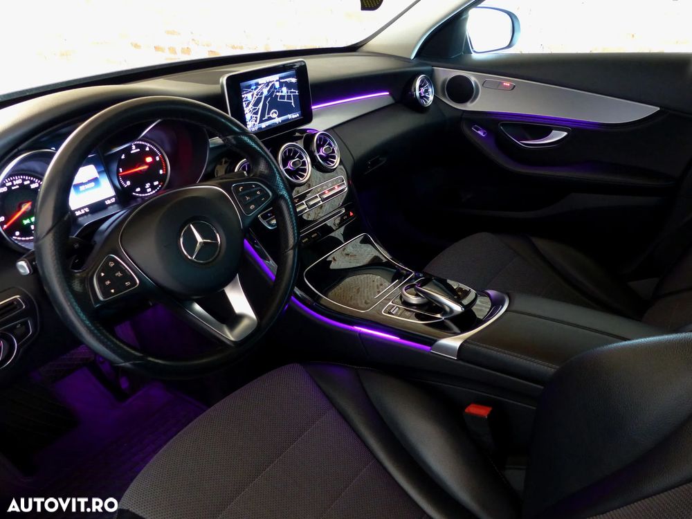 Mercedes-Benz C 220 CDI DPF (BlueEFFICIENCY) 7G-TRONIC Avantgarde - 17