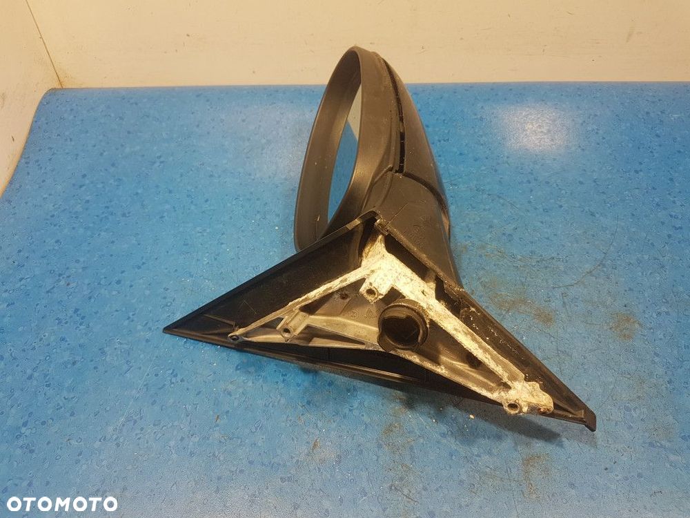 BMW 1 E87 LUSTERKO PRAWE 475 - 6