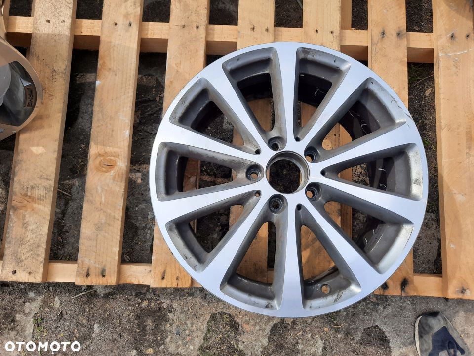 ORYG. MERCEDES E-KLASA 213 17 7.5J ET40 694