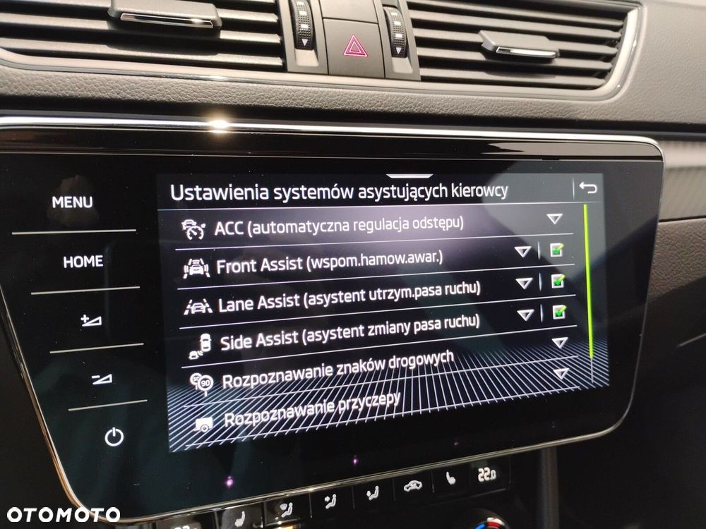 Skoda Superb 2.0 TDI SCR Sportline DSG - 28