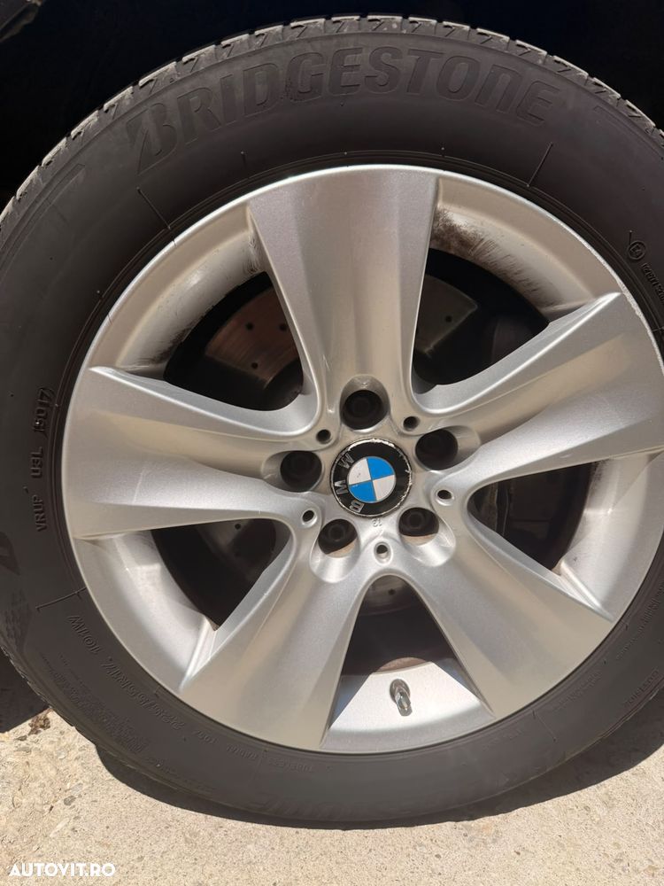 BMW Seria 5 525d xDrive AT - 31