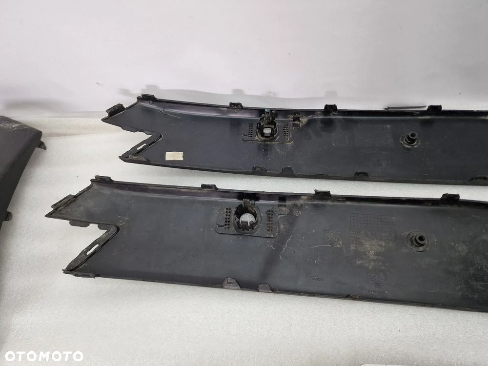 OPEL ASTRA IV J LIFT 12- LISTWA / KRATKA / BLENDA ZDERZAKA PRZEDNIEGO PRZÓD , NR 13368664 / 13381812 , NR AUKCJI KR281 - 12