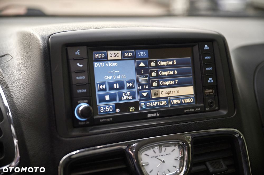 Chrysler Town & Country 3.6 Limited - 37