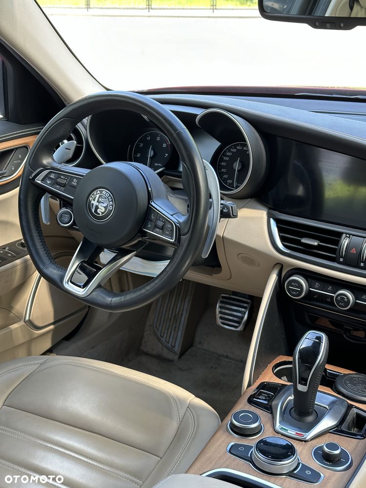 Alfa Romeo Giulia 2.0 Turbo Business - 5