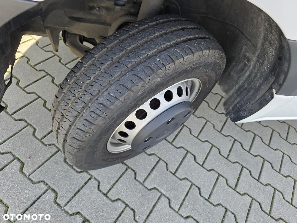 Mercedes-Benz Sprinter 514 Bliźniaki Kontener z Winda 8EP - 13