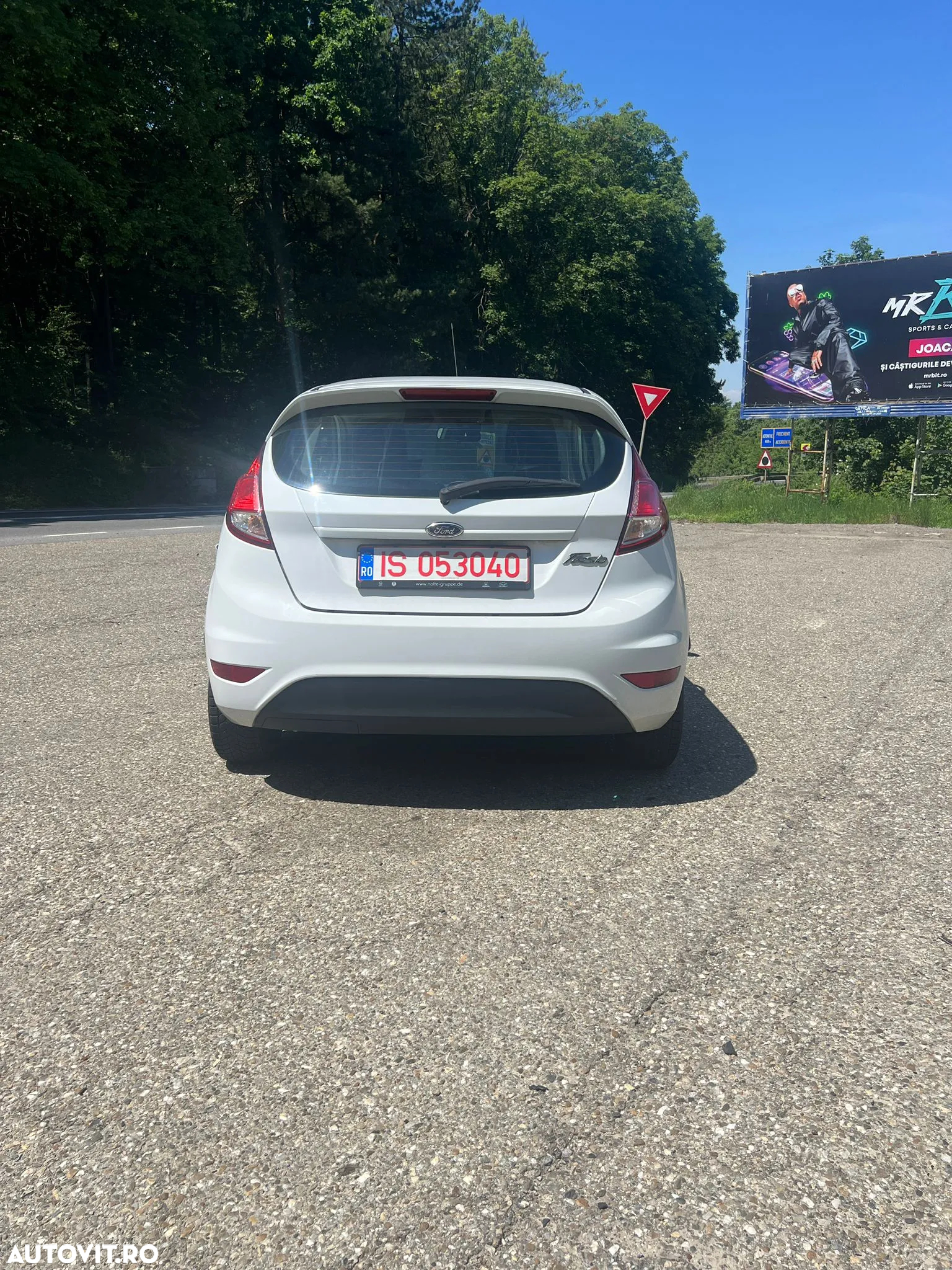 Ford Fiesta 1.6 TDCI SYNC Edition - 11