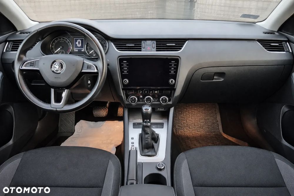 Skoda Octavia 2.0 TDI SCR Ambition DSG - 9