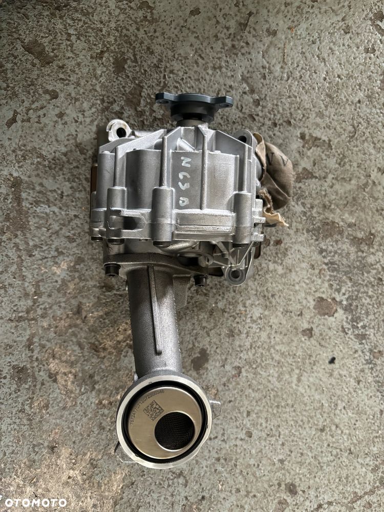 BMW F06 POMPA OLEJU 7643256 N63 - 1