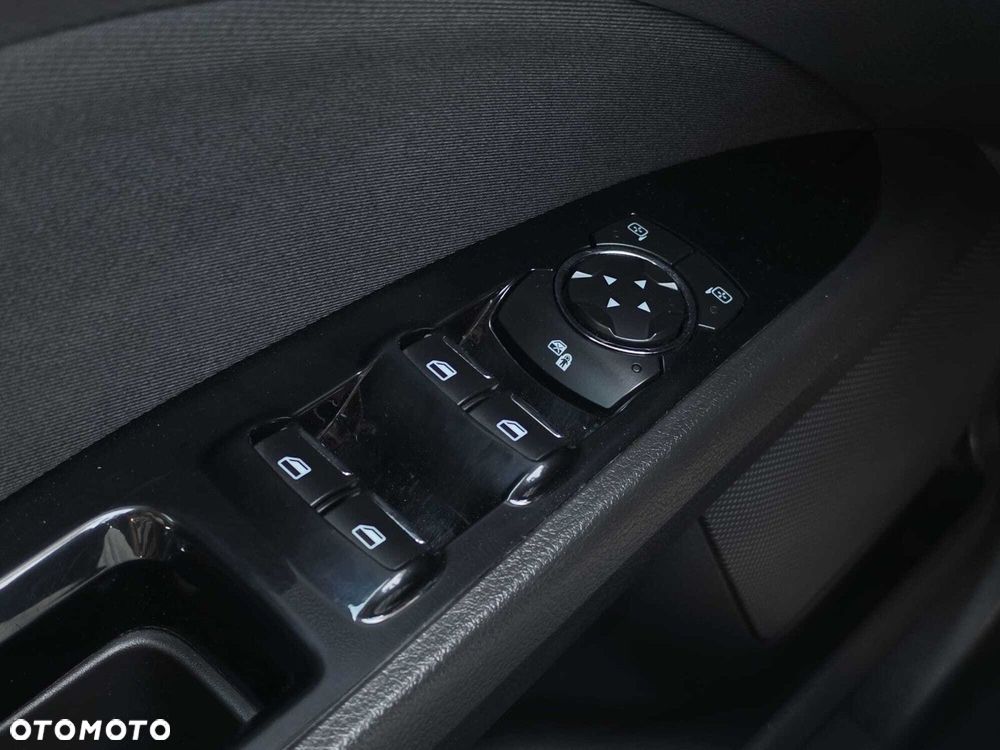 Ford Mondeo 1.5 EcoBoost Ambiente - 19