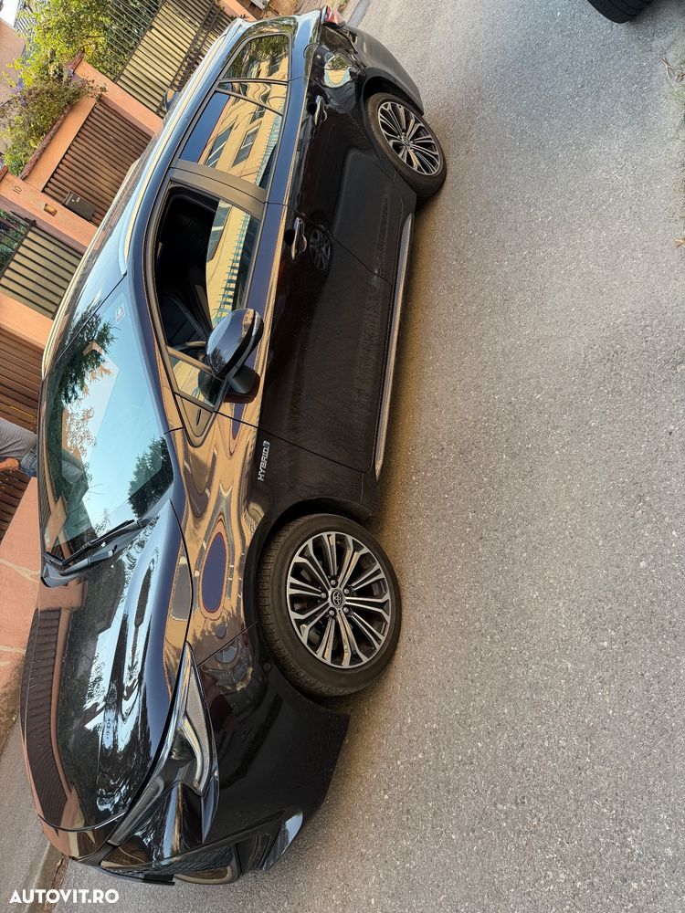 Toyota Corolla 2.0 HSD Exclusive Plus GR Sport Bi-Tone - 3
