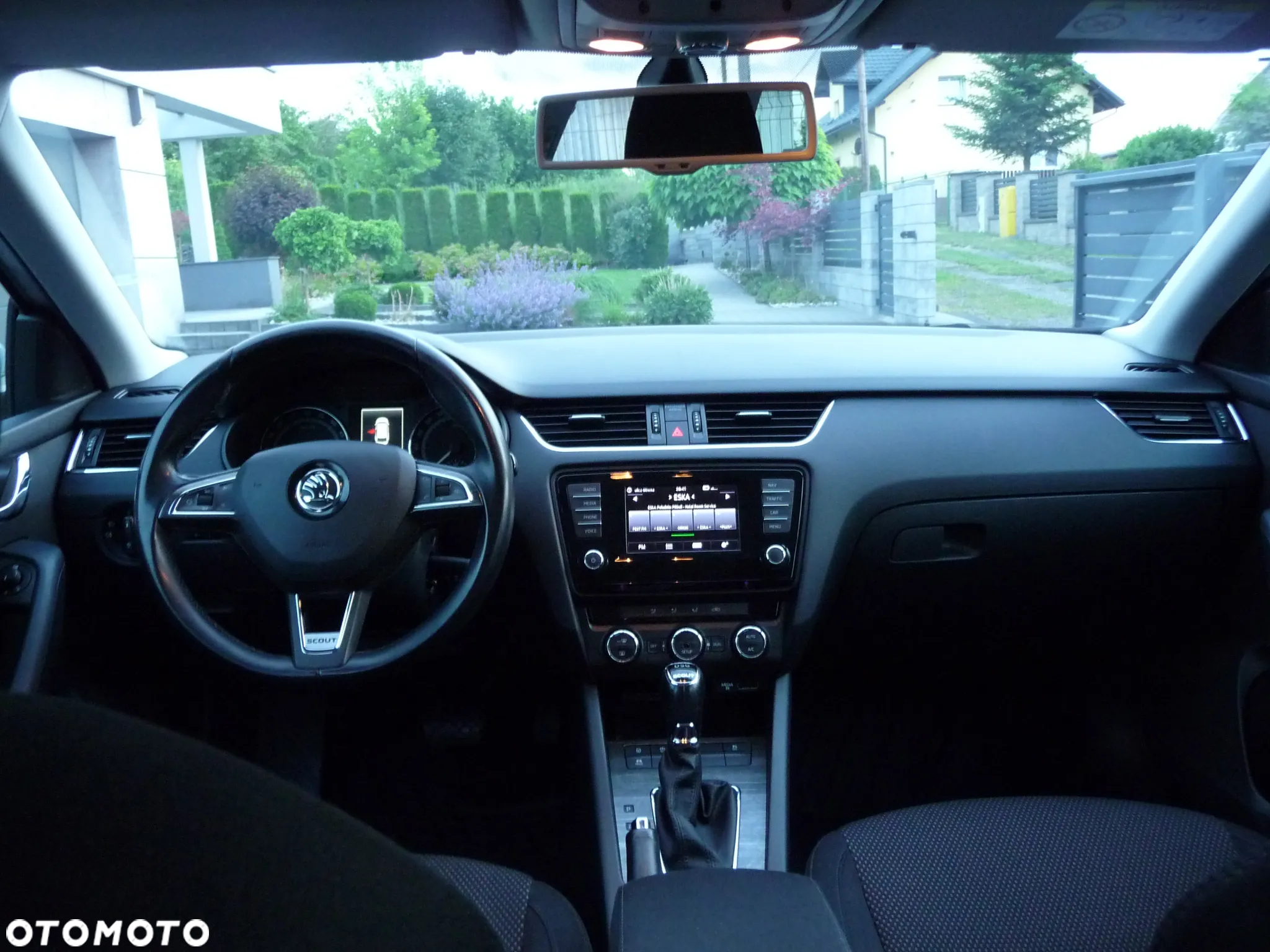 Skoda Octavia Scout 2.0 TDI 4x4 DSG - 9