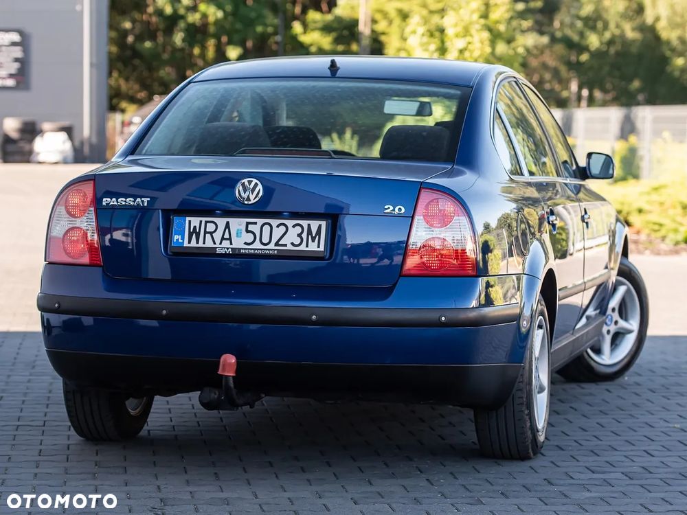 Volkswagen Passat - 13