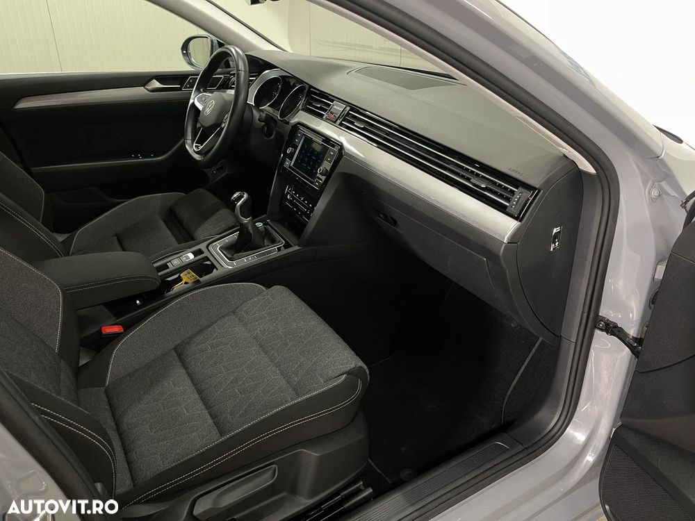 Volkswagen Passat 2.0 TDI Comfortline - 10