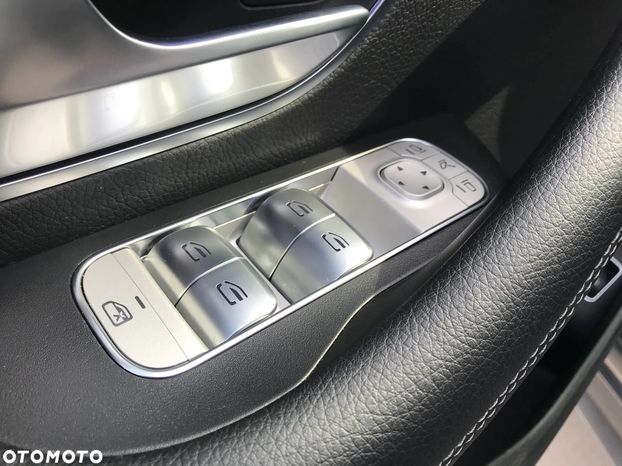 Mercedes-Benz GLE 350 e 4-Matic - 36