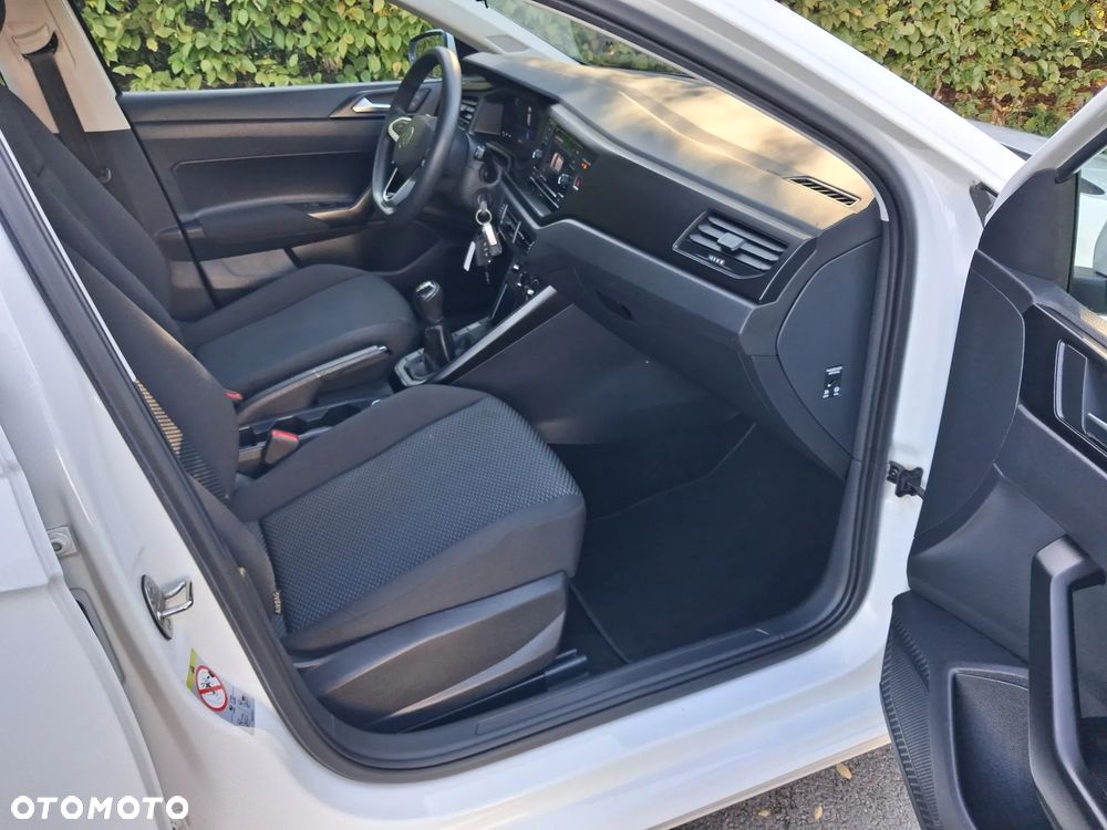 Volkswagen Polo 1.0 ACTIVE - 10
