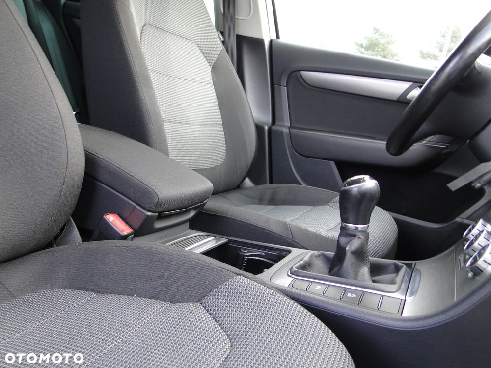 Volkswagen Passat 2.0 TDI BlueMotion Technology Highline - 26