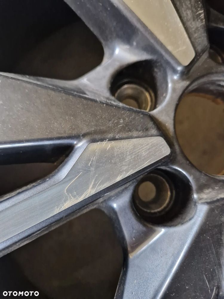 Nissan Qashqai III Felgi 6UA3A 7,5X19 ET45 - 5