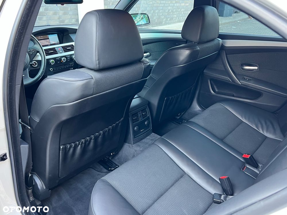 BMW Seria 5 525i - 16