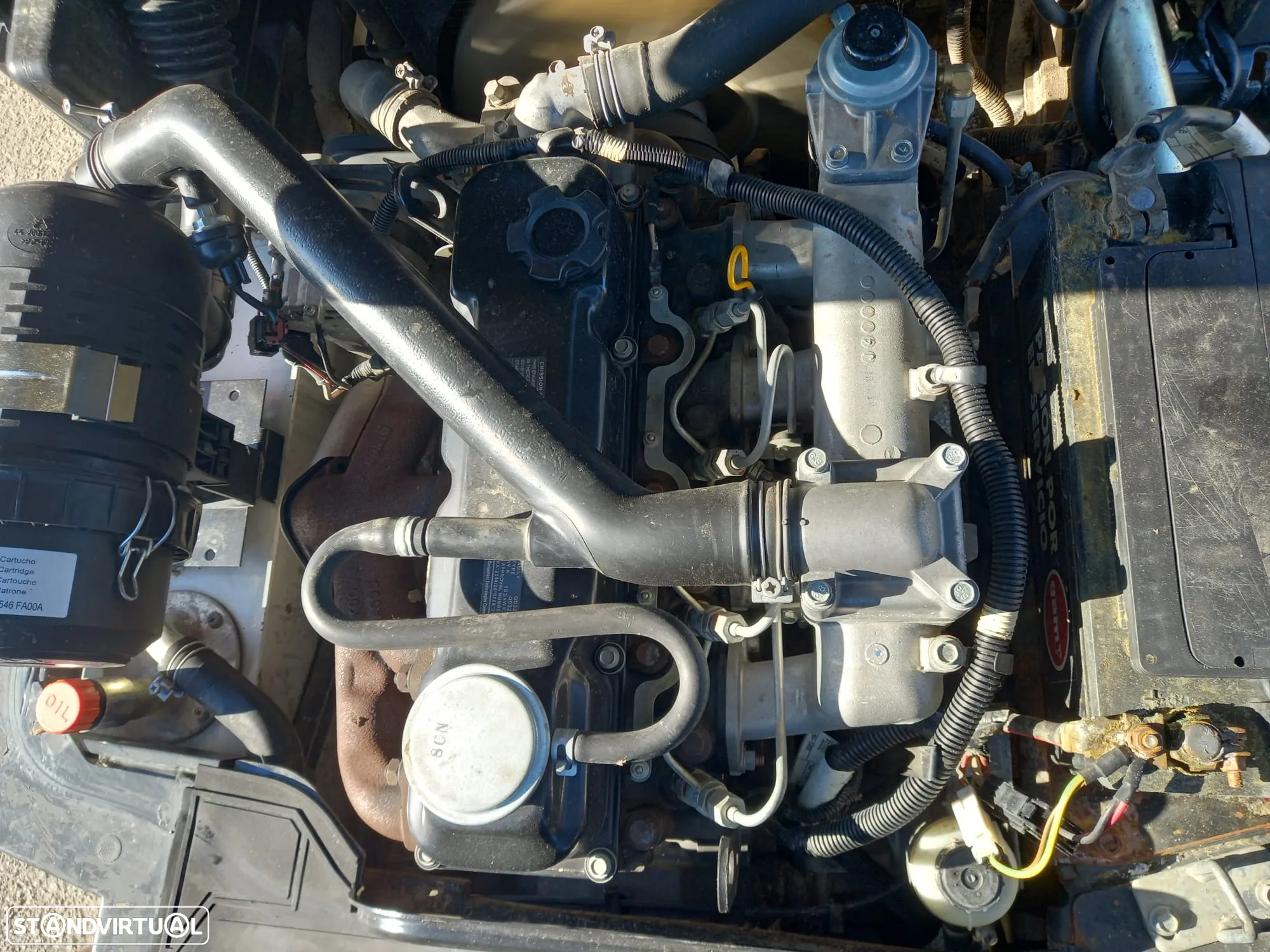 Nissan D32  triplex 4.75 m diesel 3200kg rodado duplo - 10