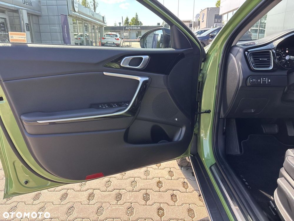 Kia XCeed 1.5 T-GDI Business Line DCT - 11
