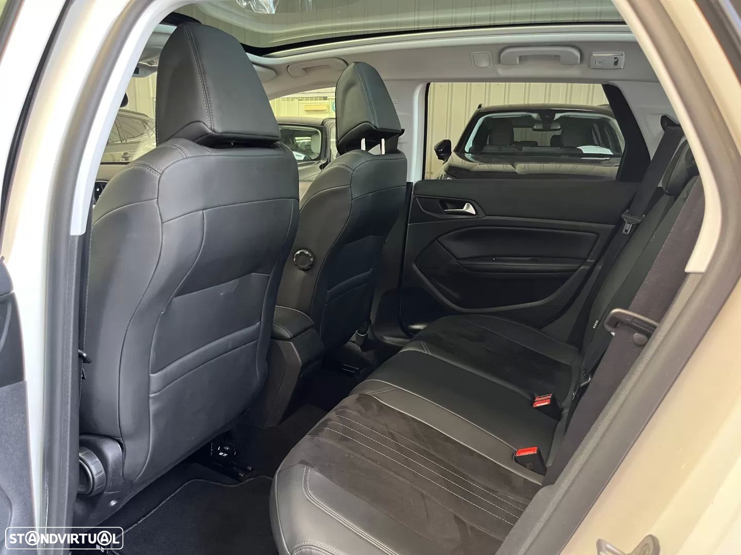 Peugeot 308 SW PureTech 110 Stop & Start Allure - 43