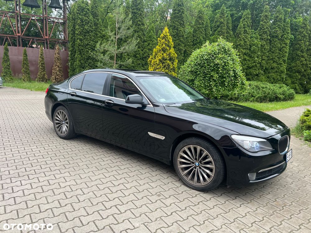 BMW Seria 7 740i - 2