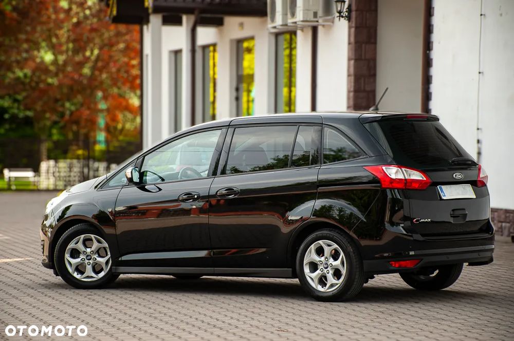 Ford Grand C-MAX - 12