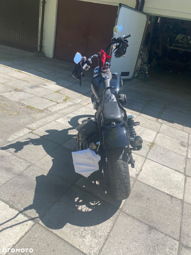 Harley-Davidson Dyna Street Bob - 7