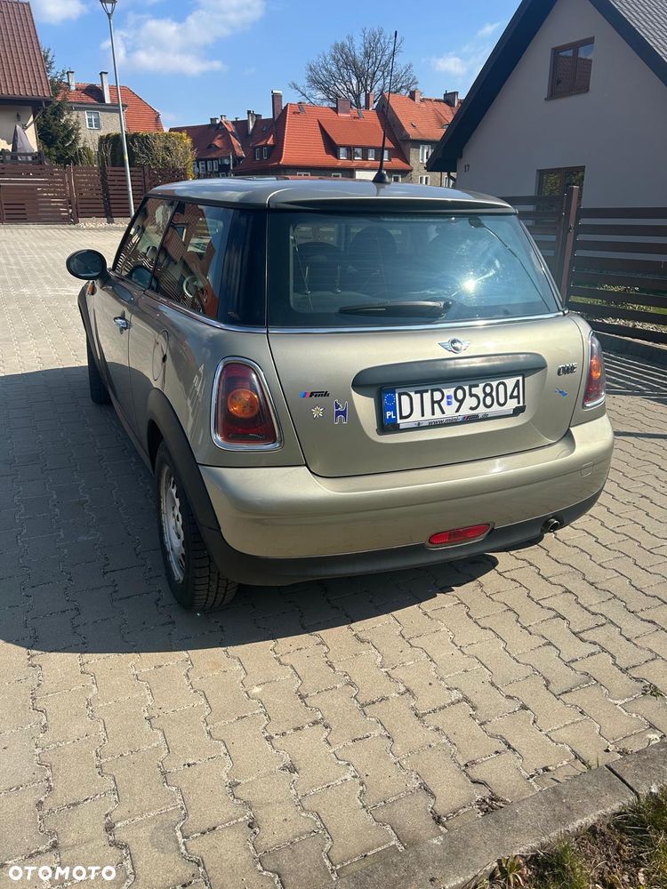 MINI ONE - 6