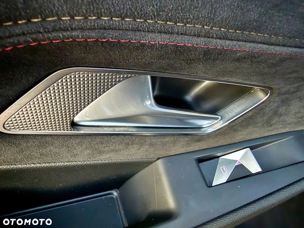 DS Automobiles DS 7 Crossback 2.0 BlueHDi Performance Line + - 19