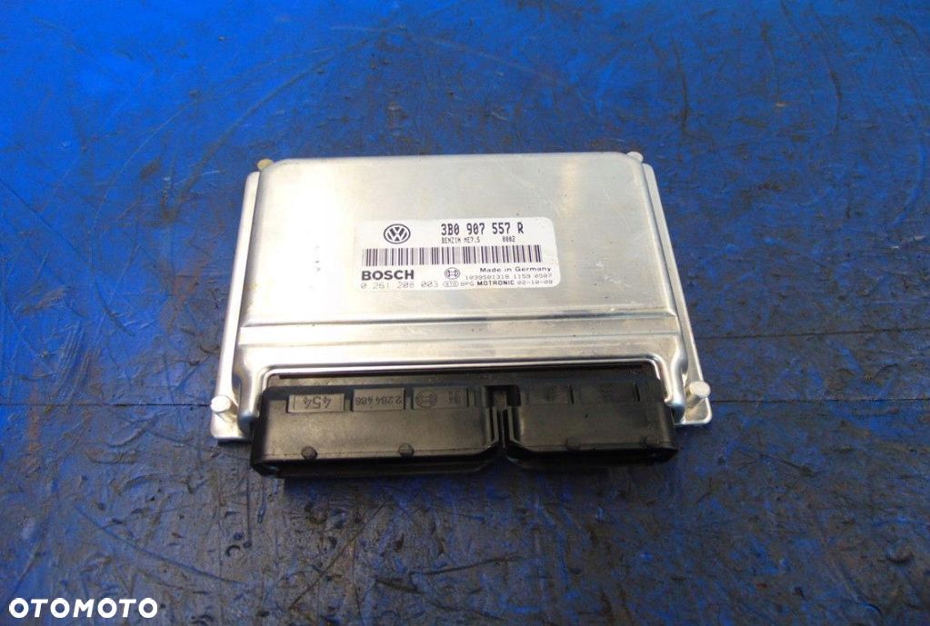 VOLKSWAGEN PASSAT B5 LIFT 2.0AJT BENZYNA SEDAN KOMPUTER SILNIKA 3B0907557R - 1