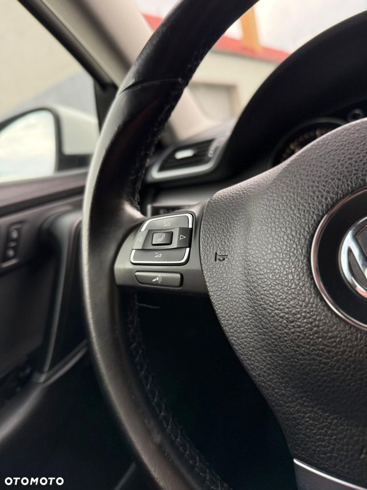 Volkswagen Passat 2.0 Blue TDI DSG SCR Comfortline - 16
