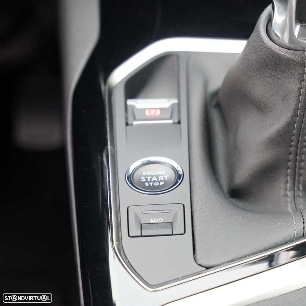 Peugeot 3008 PureTech 130 Stop & Start GPF Active Pack - 25